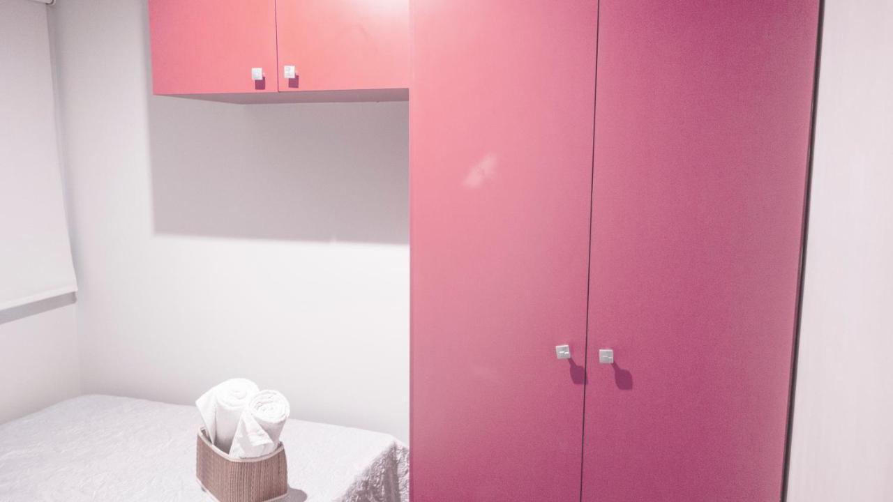 Cozy Apartment In Downtown Мадрид Екстериор снимка