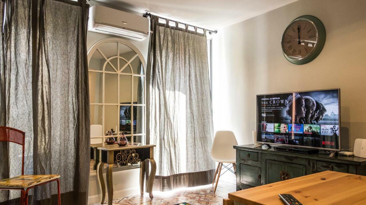 Cozy Apartment In Downtown Мадрид Екстериор снимка